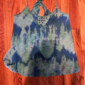 Free people fashionable tank -open flap back